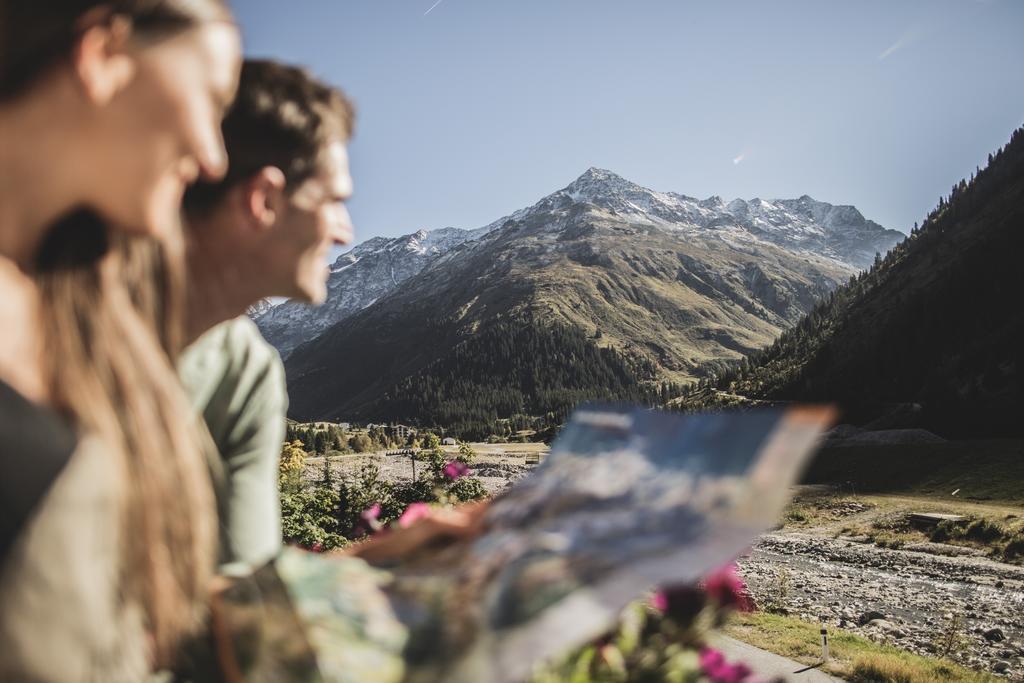 Hotel Vier Jahreszeiten Sankt Leonhard im Pitztal Luaran gambar