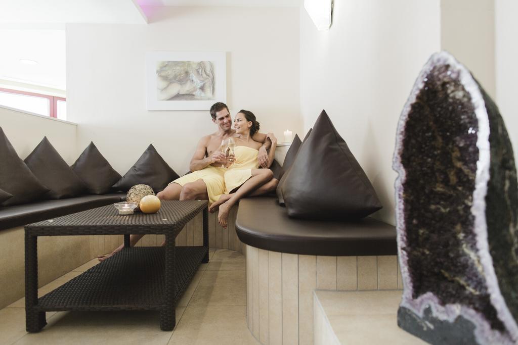 Hotel Vier Jahreszeiten Sankt Leonhard im Pitztal Luaran gambar