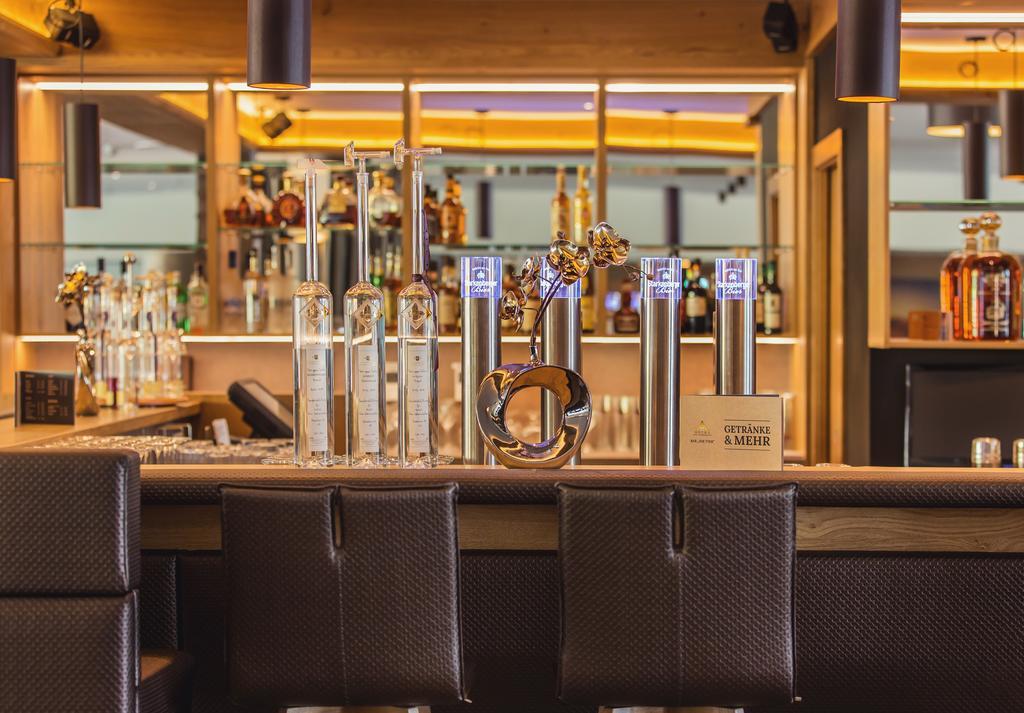 Hotel Vier Jahreszeiten Sankt Leonhard im Pitztal Luaran gambar