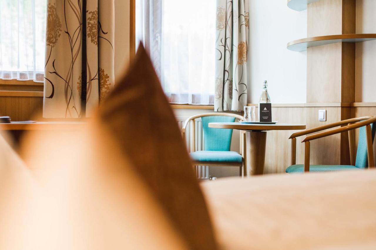 Hotel Vier Jahreszeiten Sankt Leonhard im Pitztal Luaran gambar