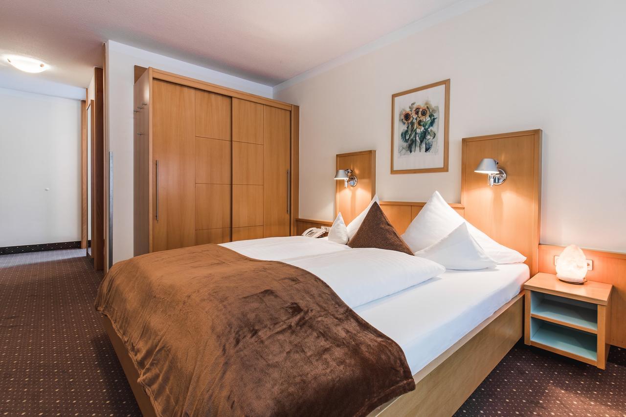 Hotel Vier Jahreszeiten Sankt Leonhard im Pitztal Luaran gambar
