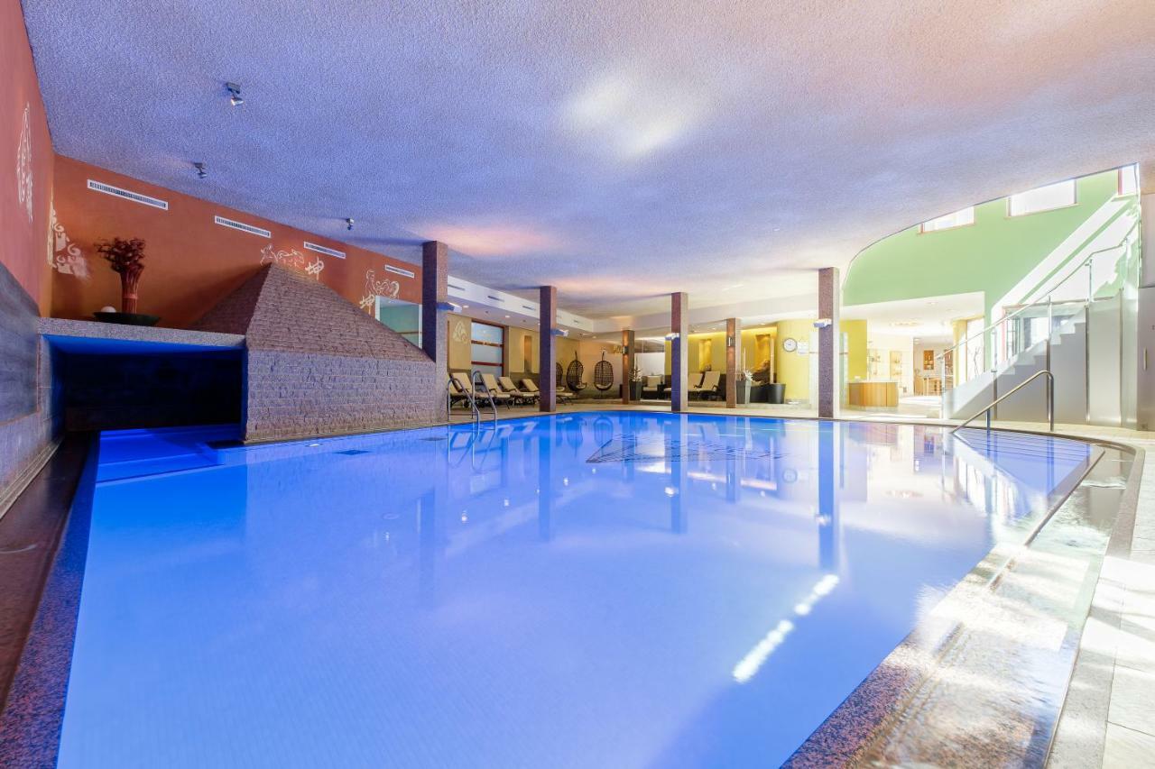 Hotel Vier Jahreszeiten Sankt Leonhard im Pitztal Luaran gambar