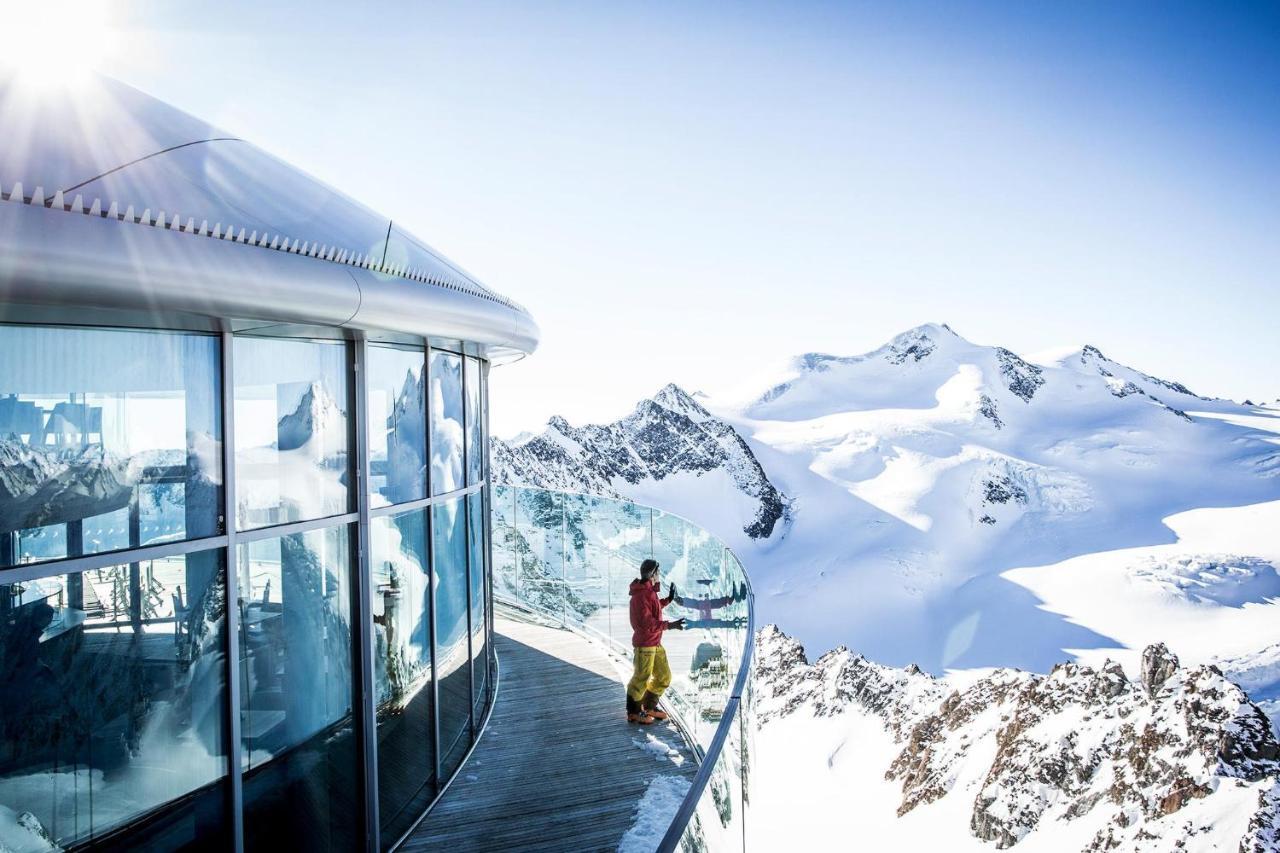 Hotel Vier Jahreszeiten Sankt Leonhard im Pitztal Luaran gambar